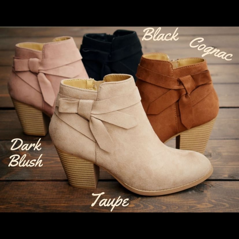 Elegant Side bow stacked heel Bootie - Picture 1 of 7